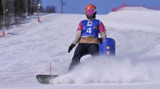 Дмитрий Артюхов наградил победителей Кубка России по сноуборд-кроссу